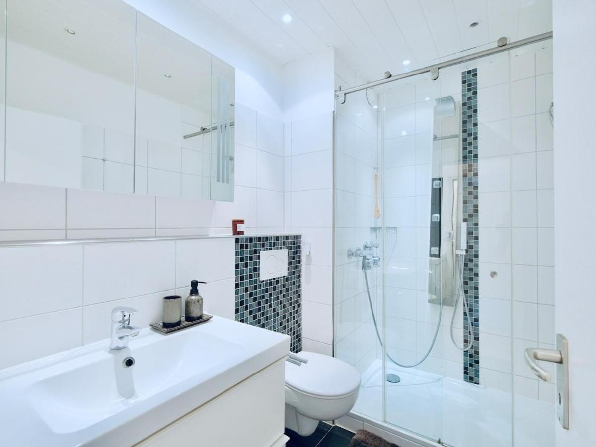 With Balcony, Elevator, Turntable Apartment